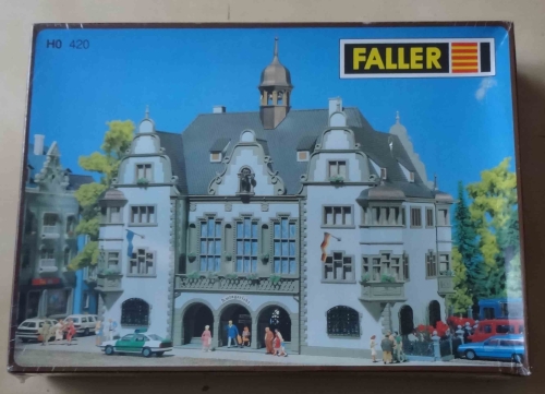 Amtsgericht, District court, Tribunal - budynek sądu, skala 1:87, Faller H0 420.jpg