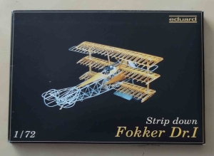 Fokker Dr.I, Strip down, 1/72, Eduard 7013, model z blaszek i model plastikowy