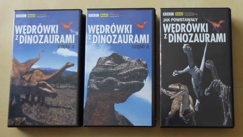 Wędrówki z dinozaurami, 3 kasety VHS.jpg