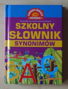 Tomasz Mika, Dominika Pluskota, Karol Świetlik, Szkolny Słownik Synonimów