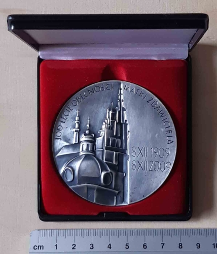 Medal 100-lecie obecności Matki Zbawiciela Redemptoris Mater.jpg