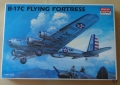 B-17C Flying Fortress, 1/72nd Scale, Academy 1666, model plastikowy.jpg